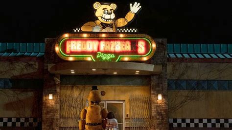 FIVE NIGHTS AT FREDDY'S Second Trailer Teases Possessed Animatronic ...