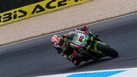 SBK Rea Si Prende Pole E Record All Estoril Fuori Traiettoria