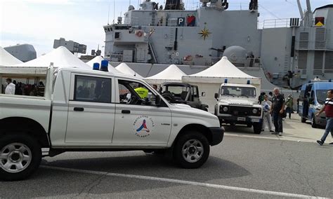 Reggio Arrivata In Porto La Nave Con Migranti A Bordo Un Cadavere