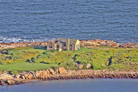 Gooseberry Island Cottage Photograph By Duncan Pearson