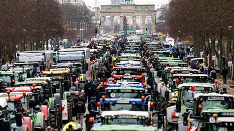 Bauern Proteste Bundesregierung Nimmt Geplante K Rzungen F R Landwirte