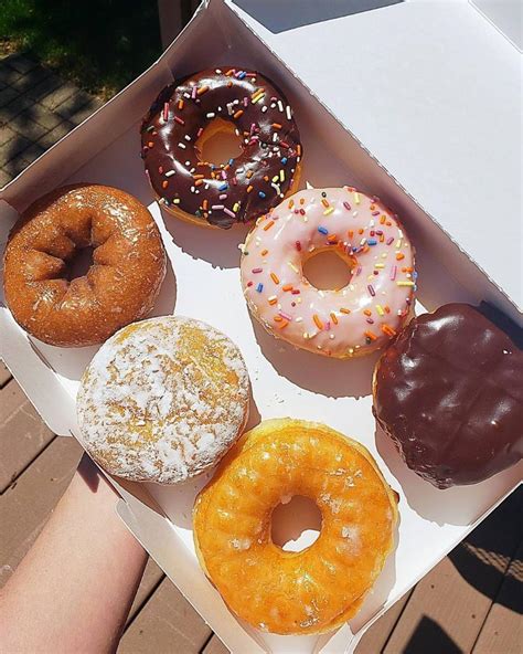 Dunkin Donuts Dozen Box