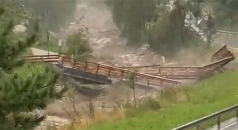 Maltempo In Alto Adige Temporale Fortissimo E Raffiche Di Vento Ponte