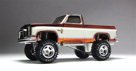 The Lamley Group First Look Hot Wheels Hwc Series 13 Real Riders 83 Chevy Silverado 4x4