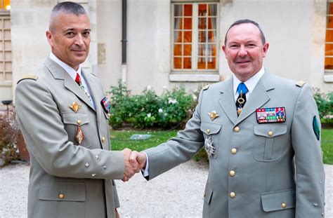 Le Général De Corps Darmée Thierry Burkhard Devient Le Nouveau Cemat