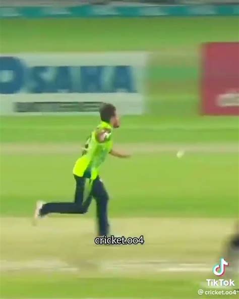 Shaheen Afridi Kiss To Wife Ansha Afridi Lahore Qalandars Vs Multan