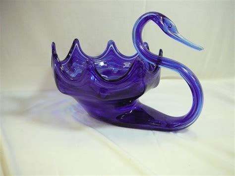 Sold Price VINTAGE MID CENTURY MODERN COBALT BLUE SWAN ART GLASS VASE