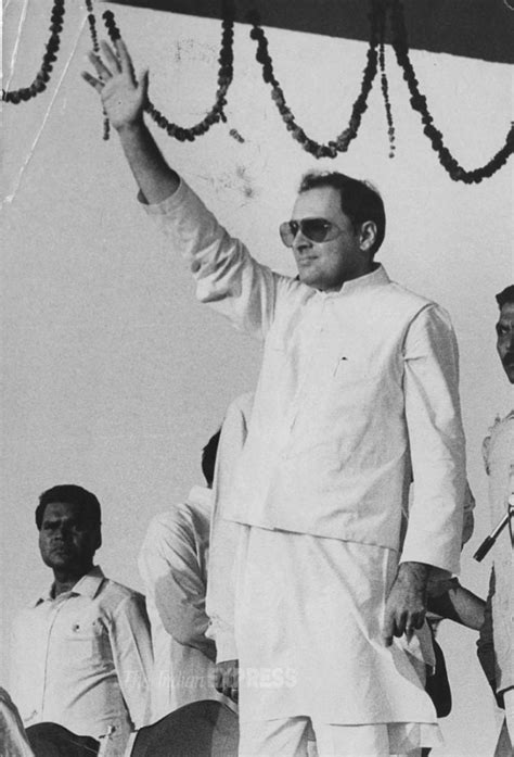 Rajiv Gandhi’s 71st Birth Anniversary Today Unseen Rare Pictures From Express Archives Photo