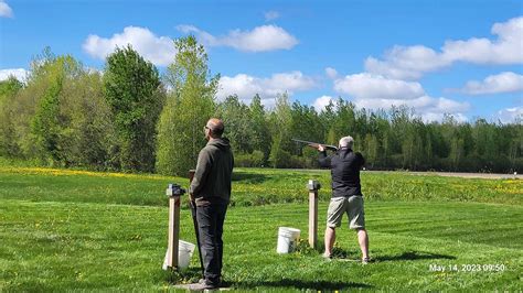 Un marché aux puces pour les amateurs plein air à Farnham LAvenir et