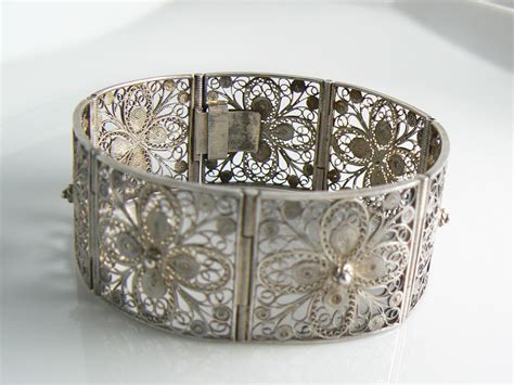 Vintage Fine Silver Filigree Hinged Bracelet Silver Filigree Hinged