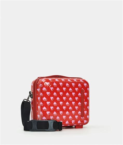 Mandarina Duck celebrates Valentine's Day with two new limited editions