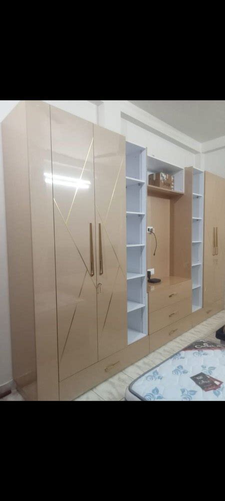 Wood Door Modular Wardrobe Without Mirror At Rs Sq Ft In