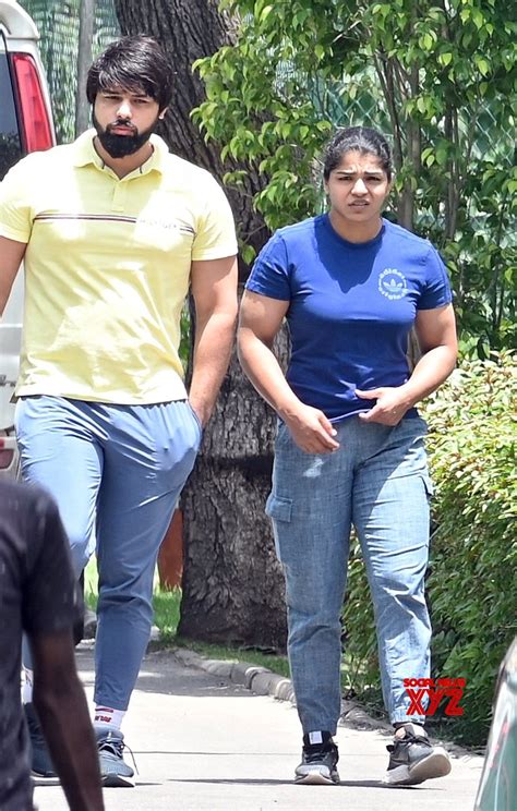 New Delhi Indian Wrestlers Sakshi Malik And Satyawart Kadian Arrive