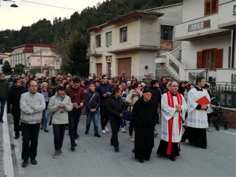 Bussi Sul Tirino Via Crucis Diocesana Dei Giovani Diocesi Di Sulmona