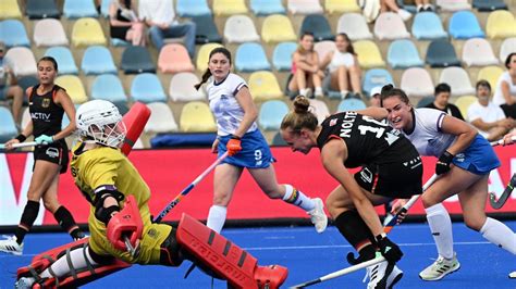 Hockey Em Der Frauen Auftaktsieg F R Deutsche Hockey Frauen Gegen