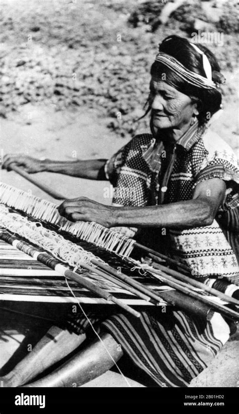 Ifugao weaving Black and White Stock Photos & Images - Alamy