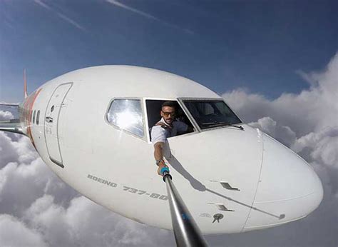 Pilotganso Ce Pilote D Avion Qui Fait Des Selfies En Vol Maxitendance