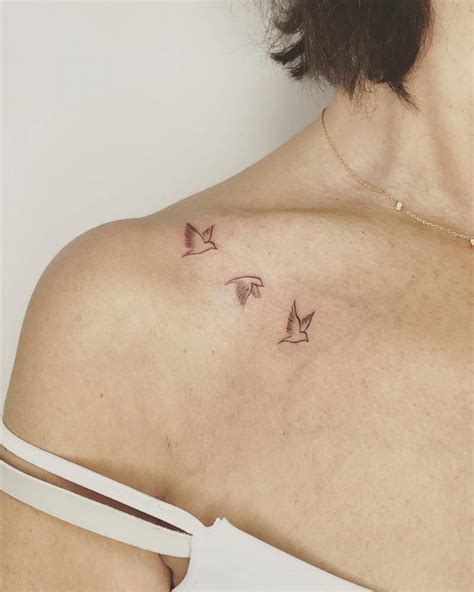 Birds Collarbone Tattoo