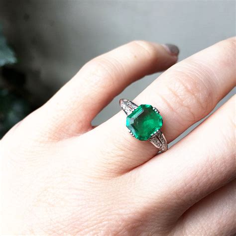 Tiffany & Co. Art Deco Emerald Diamond Ring | Bell and Bird