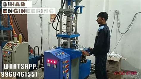 Insert Vertical Plastic Moulding Machine At Best Price In New Delhi