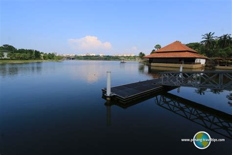 Putrajaya Lake (Tasik Putrajaya), Malaysia