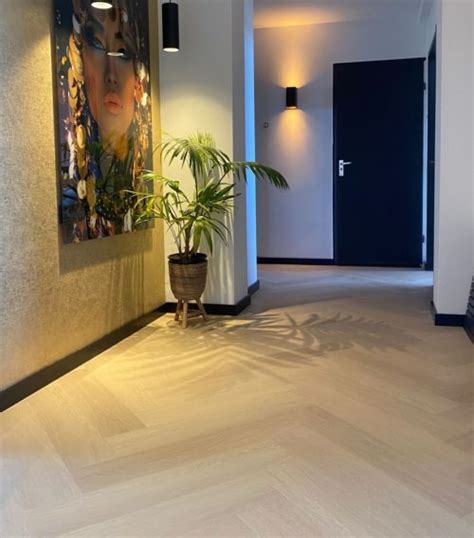 Visgraat Vloer Julia Beige Eiken De Vloerentrend Van Nu Stile Floors