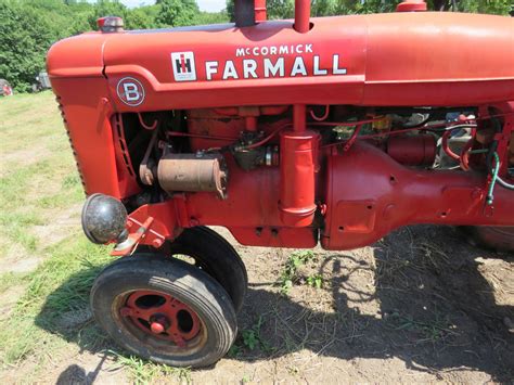 Lot 39c 1941 Farmall B Tractor Vanderbrink Auctions