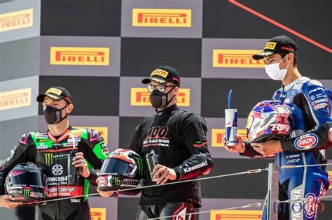 Superbike Aragon 2021 100a Vittoria Per Rea In Gara 1 Motoblog