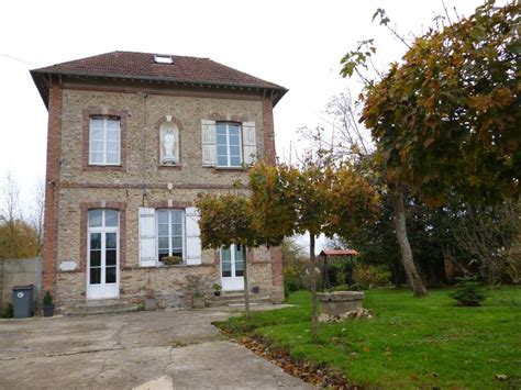 Maisons à vendre à Villeneuve Les Bordes entre particuliers et agences