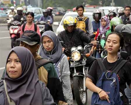 Indonesia Bans Sex Outside Marriage The Law To Hamper Tourism