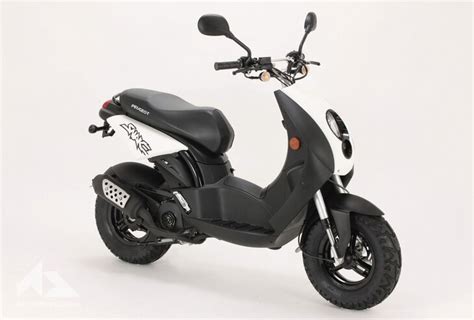 Présentation de la scooter 50 Peugeot Motocycles Ludix 50 Snake