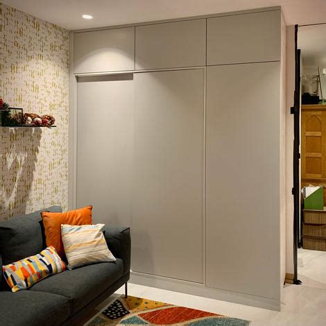 Wardrobes with Sliding Doors - Bespoke Fitted