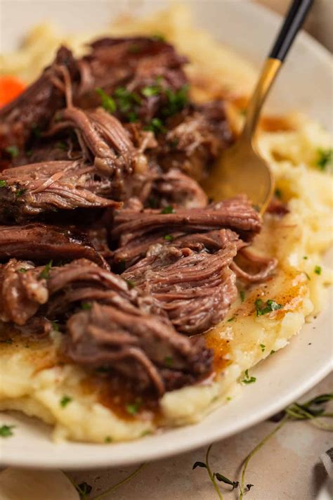 Simple Crockpot Red Wine Short Ribs Lemons And Zest