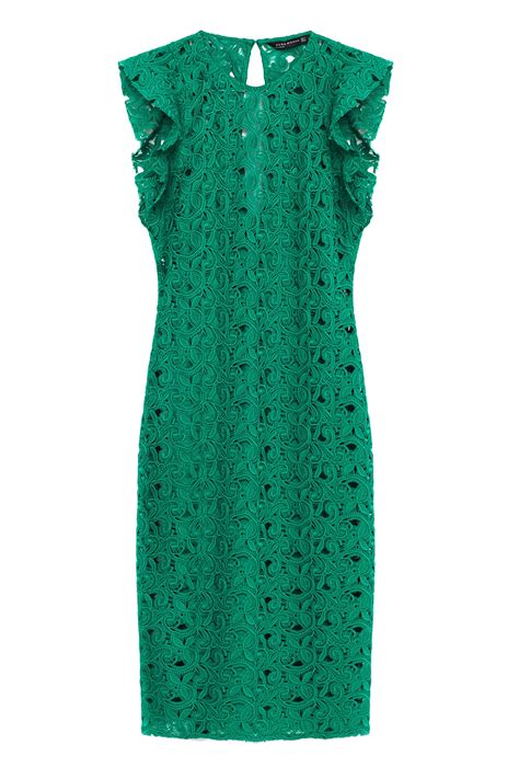 20 Pretty Lace Dresses Youll Wear All Summer Long With Images Lace