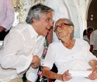 Mãe de Caetano Veloso e Maria Bethânia Dona Canô morre aos 105 anos