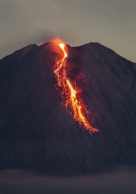 Thousands Flee As Indonesias Mount Semeru Erupts Inquirer News