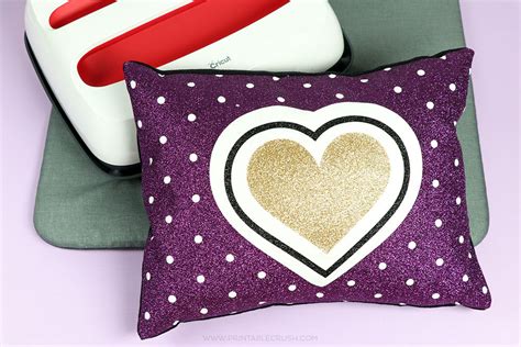 How To Make Glitter Iron On Pillows With The Cricut Easypress 2