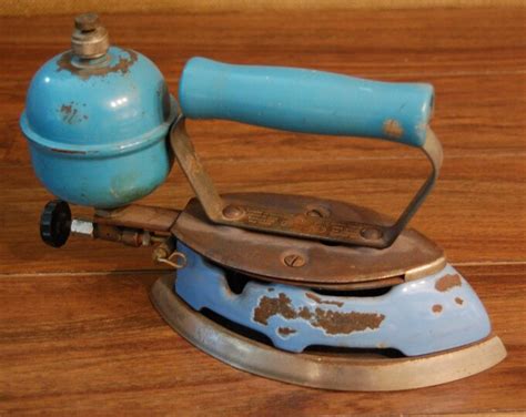 Vintage Gas Iron, Great Original Vintage Blue Color, Farmouse Shabby Chic, Very Clean, Nice ...