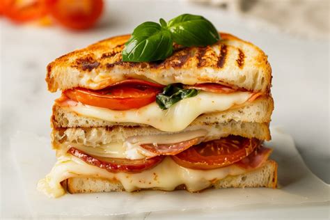 Italian Grilled Cheese Sandwich - Insanely Good