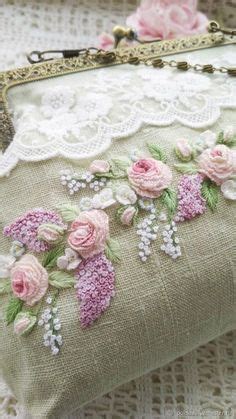 31 Raised Embroidery And Stumpwork Ideas DIY Embroidery Crafts