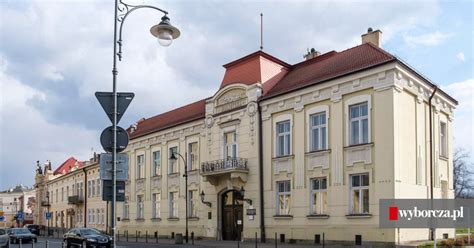 Rzeszów Wojewódzka i Miejska Biblioteka Publiczna otwarta dla czytelników