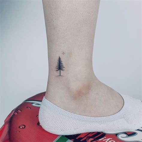 small tree tattoo ideas | Tree tattoo small, Small tattoos, Tattoos