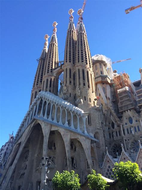 Solve Basilica De La Sagrada Familia Jigsaw Puzzle Online With 130 Pieces