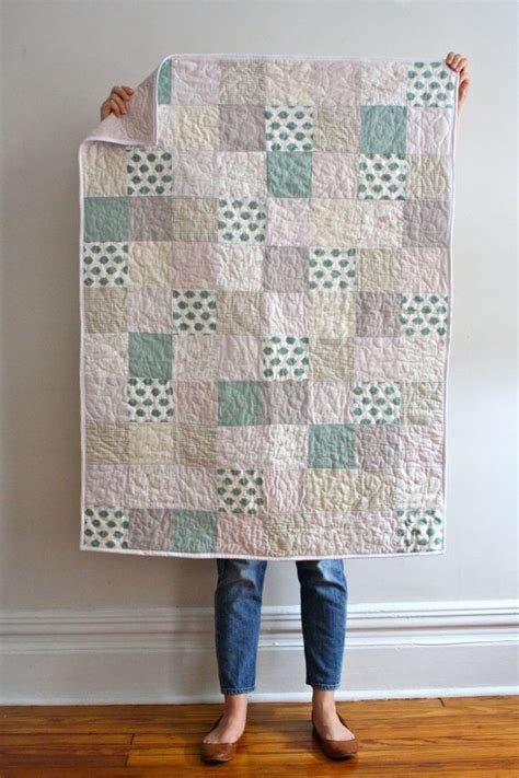 Modern Baby Quilt Quilting Tutorials, Quilting Crafts, Quilting Designs ...