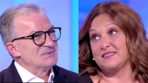 C è posta per te Giuseppe ha tradito Valeria ma implora perdono e le