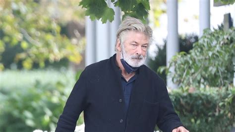 Alec Baldwin Tue Une Femme Sur Un Tournage Des Détails Tragiques De L