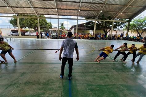 Escola Municipal Professora Terezinha Paulino Abre Jogos Escolares