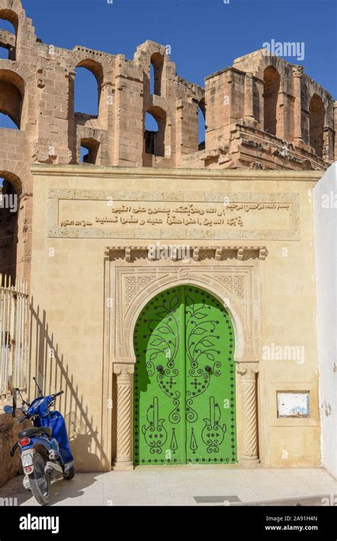 Mahdia tunisia mosque hi-res stock photography and images - Alamy