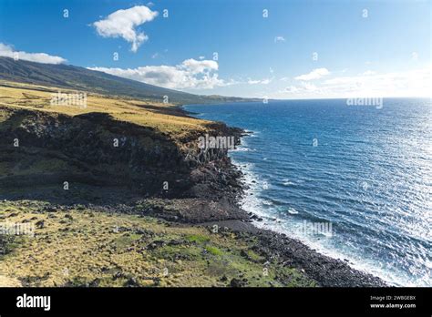 Cliffside View Along Mauis Piilani Highway Stock Photo Alamy