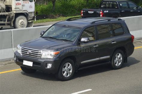 Toyota Land Cruiser 200 Facelift VX V8 AWD Editorial Stock Photo